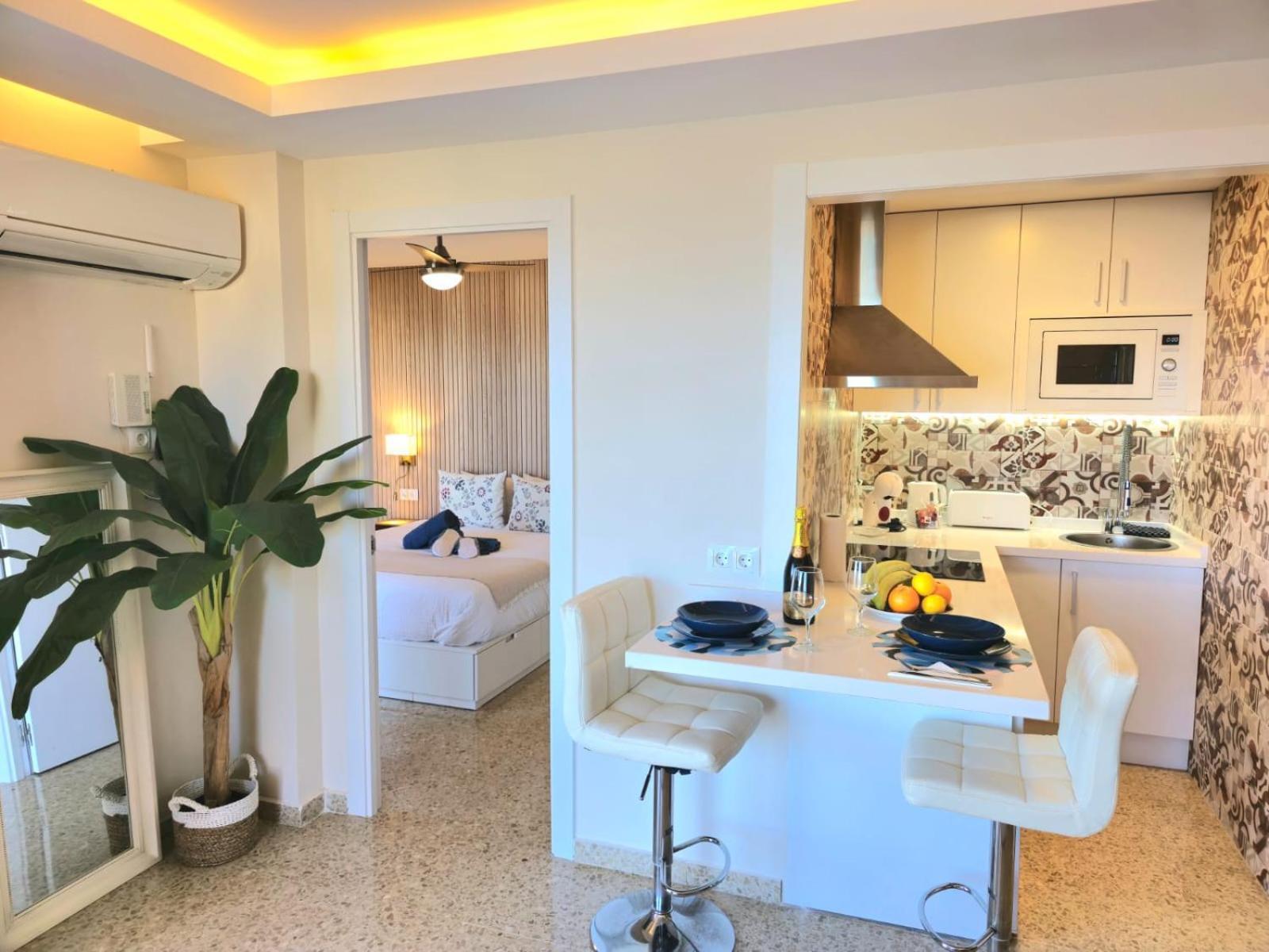 Seaview Retreat Torremolinos City Center, With Pool And Amazing Views By Namaste Elite エクステリア 写真