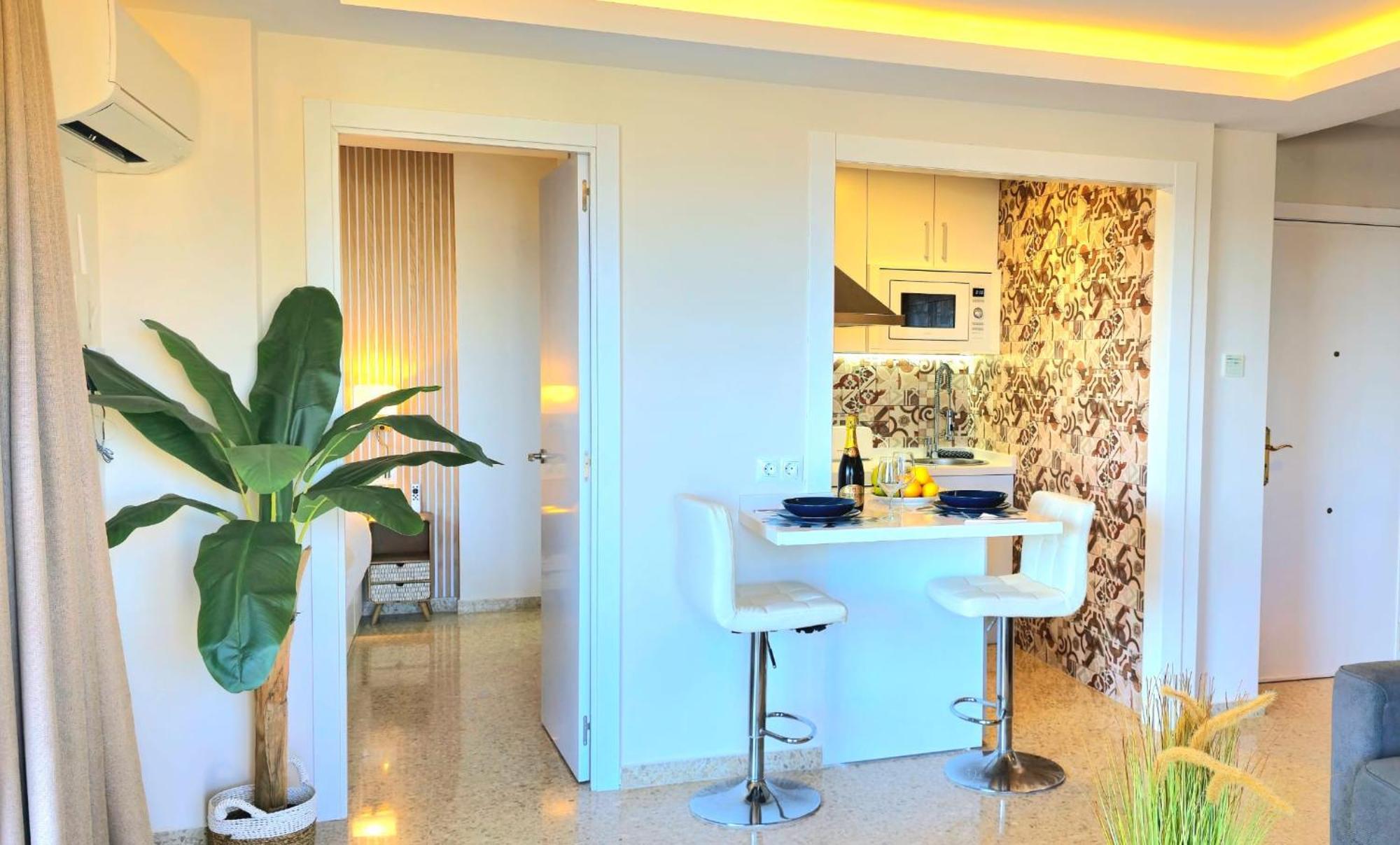 Seaview Retreat Torremolinos City Center, With Pool And Amazing Views By Namaste Elite エクステリア 写真