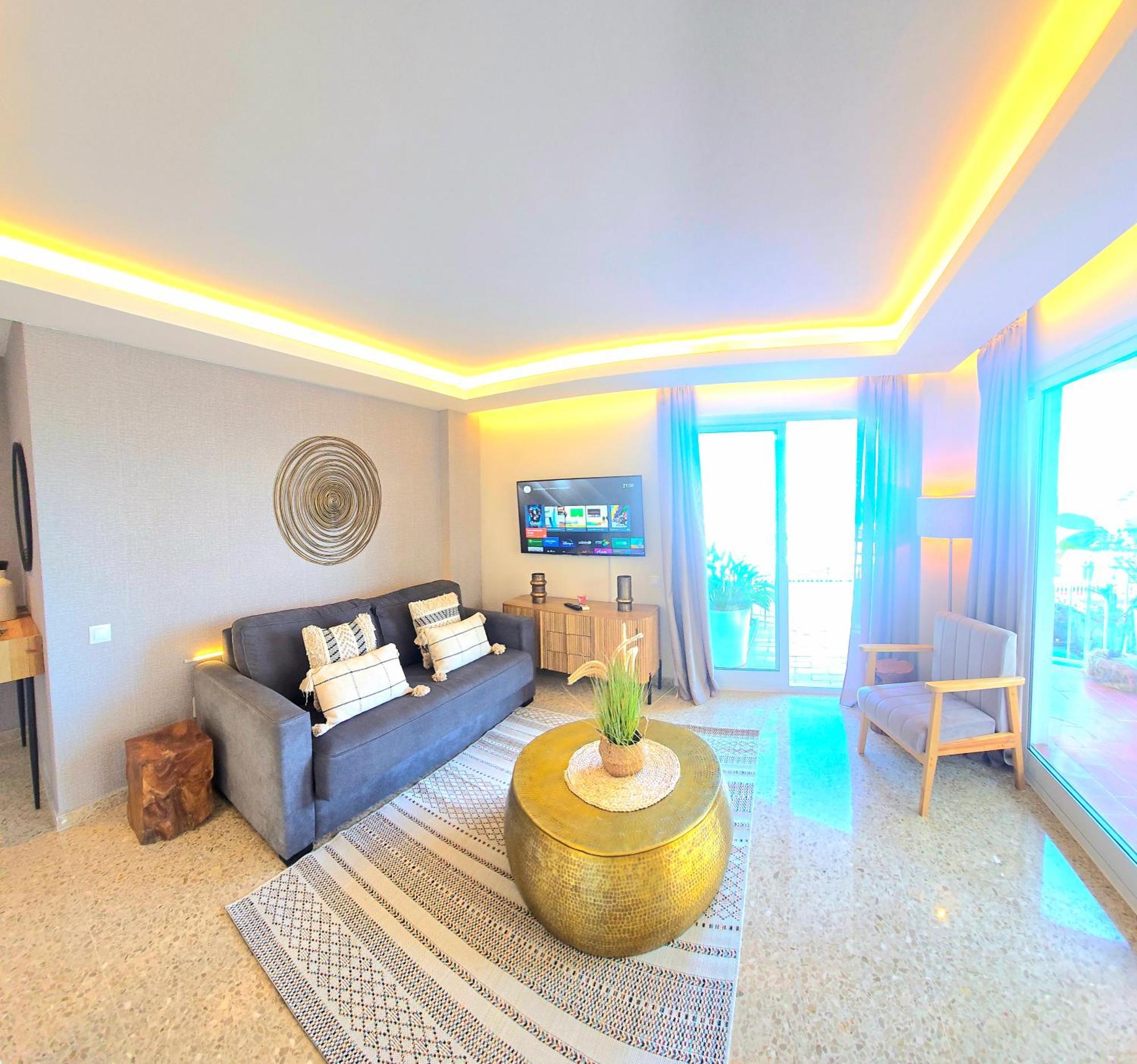 Seaview Retreat Torremolinos City Center, With Pool And Amazing Views By Namaste Elite エクステリア 写真